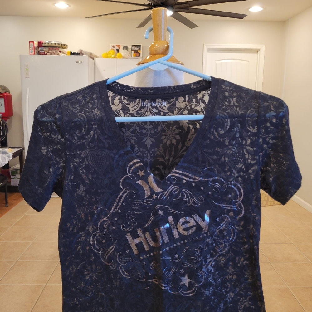 ❤️EUC~ HURLEY SHEER LACE STYLE T-SHIRT